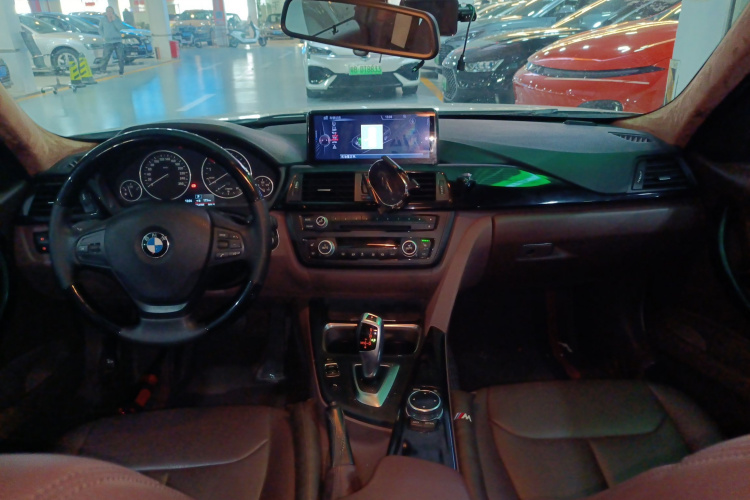 BMW 3 Series 2014 car image #10