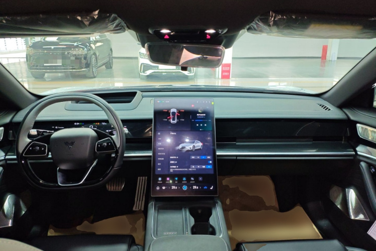 哪吒汽车 哪吒S猎装 2025 汽车图片 #10