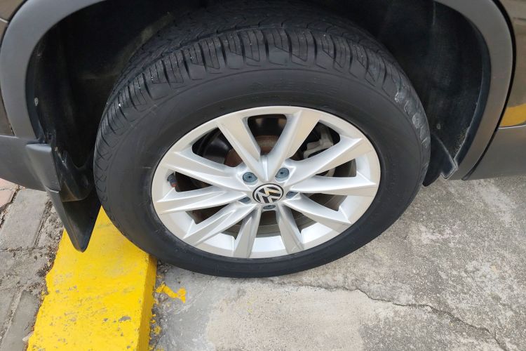 Volkswagen Tiguan 2017 #10 Volkswagen Tiguan 2017 car image #10