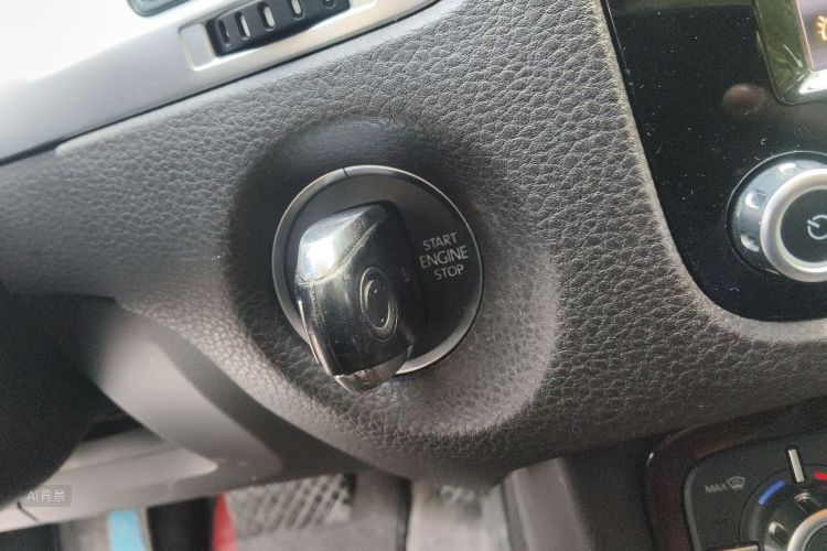 Volkswagen Touareg 2015 car image #10