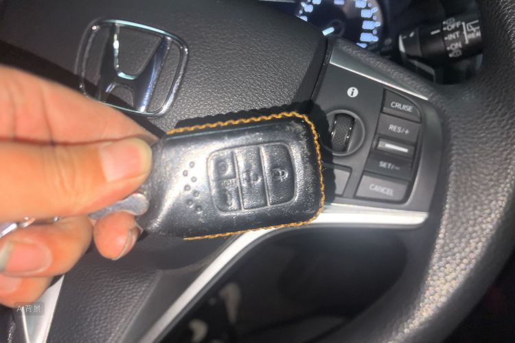 Honda UR-V 2017 immagine di auto #10