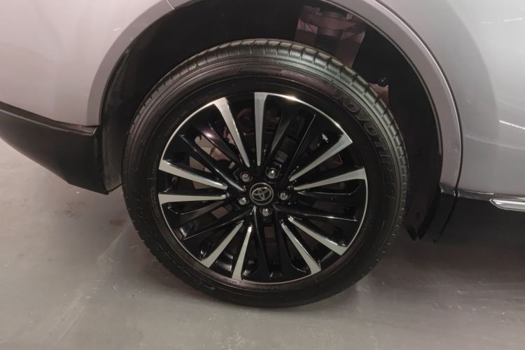 Toyota Venza 2024 #10 Toyota Venza 2024 car image #10