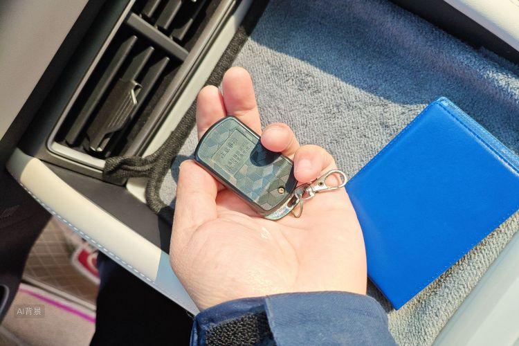 BYD YuanUP 2025 car image #10