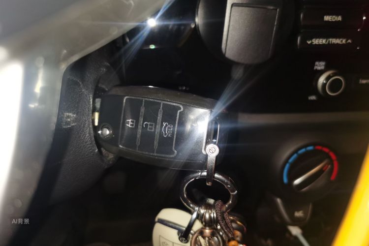 起亚 起亚K2 2018 汽车图片 #10