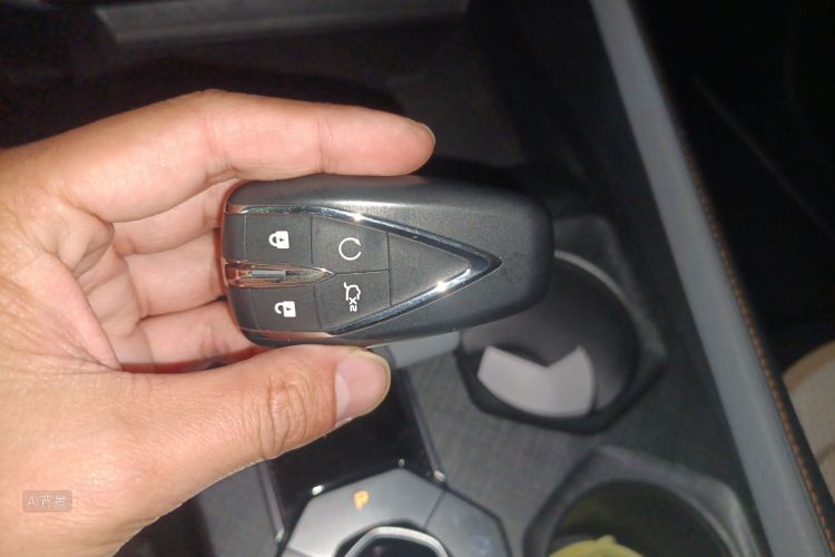 Changan UNI-V 2022 #10 Changan UNI-V 2022 car image #10