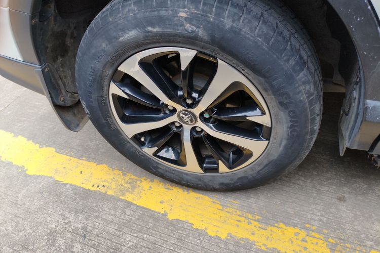 Toyota RAV4 2019 #10 Toyota RAV4 2019 car image #10