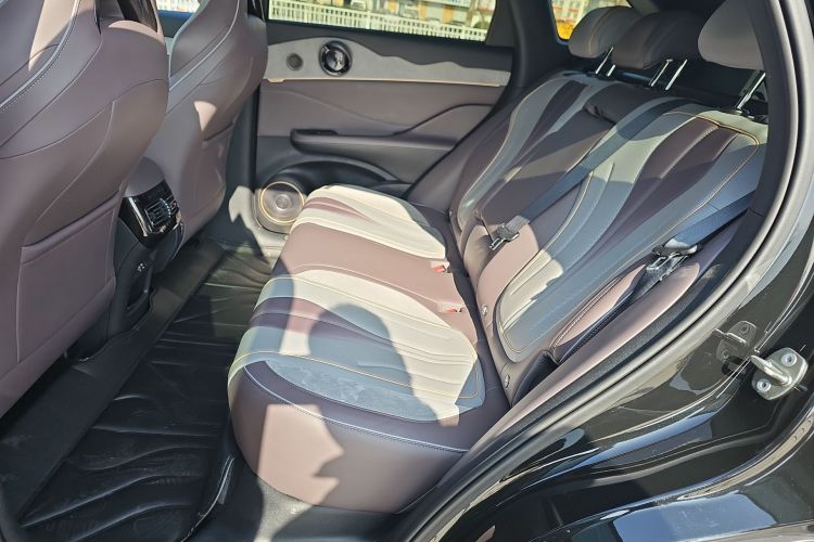 BYD Frigate 07 2023 #10 BYD Frigate 07 2023 car image #10