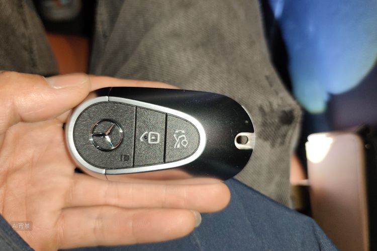 Mercedes-Benz GLC Class 2024 immagine di auto #10