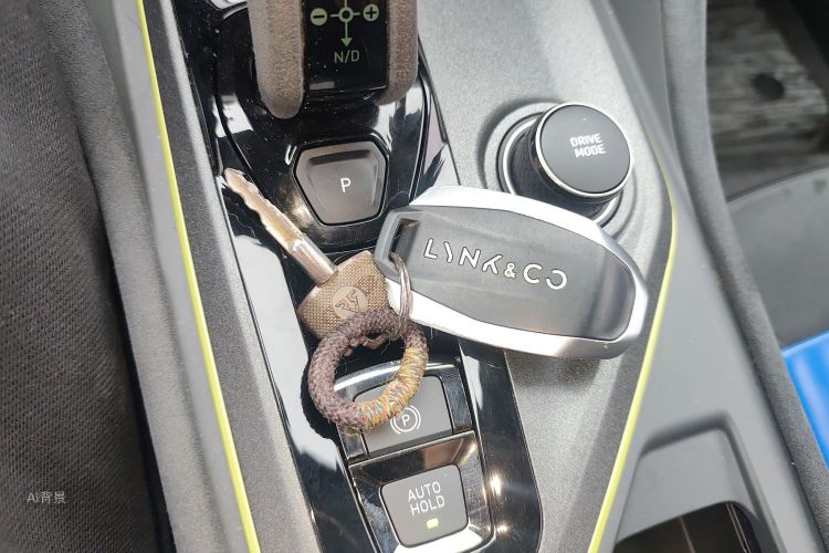 Lynk & Co 03 2022 #10 Lynk & Co 03 2022 car image #10
