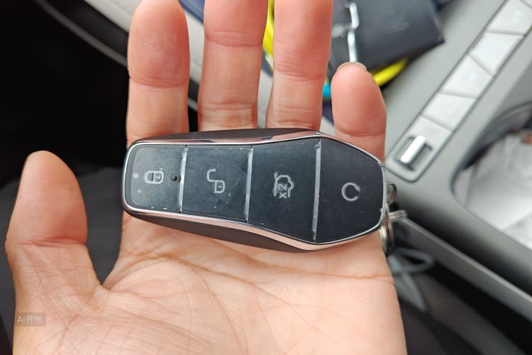 BYD YuanUP 2025 car image #10