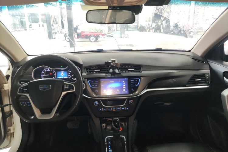 GEELY Emgrand 2017 car image #10