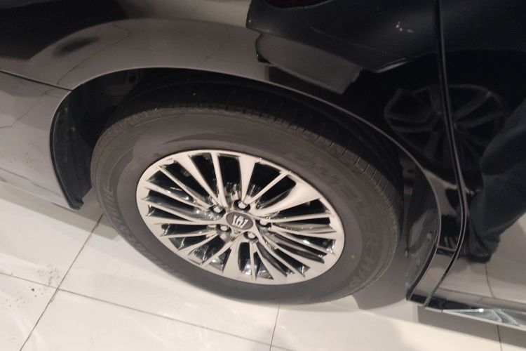 Toyota Vellfire 2022 #10 Toyota Vellfire 2022 صورة سيارة #10