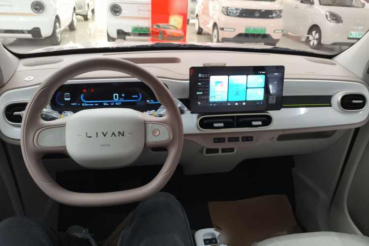 Livan 2025 #10 Livan 2025 car image #10