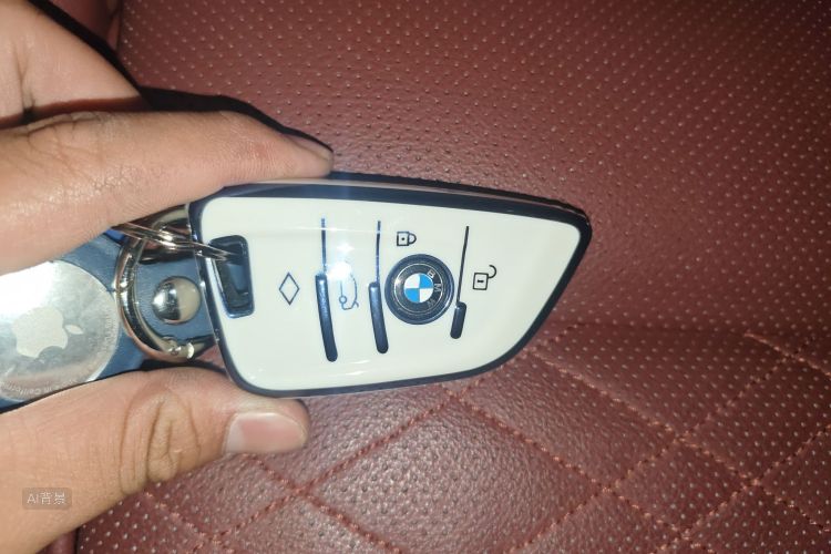 BMW iX3 2024 car image #10