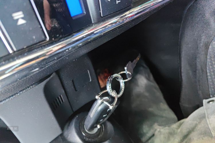 Toyota Reiz 2015 immagine di auto #10