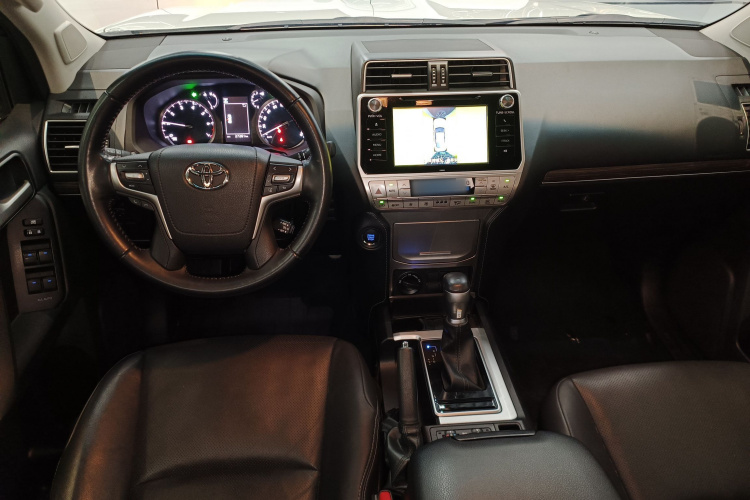 Toyota Land Cruiser Prado 2020 #10 Toyota Land Cruiser Prado 2020 car image #10