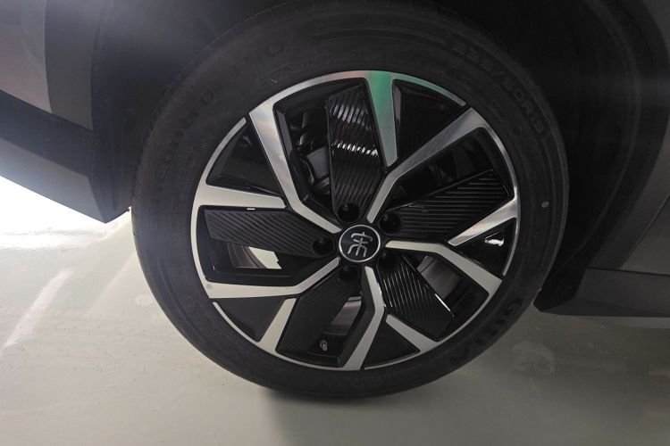 BYD SongL DM-i 2025 car image #10