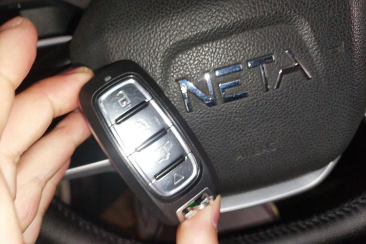 哪吒汽车 哪吒V 2023 #10 哪吒汽车 哪吒V 2023 汽车图片 #10