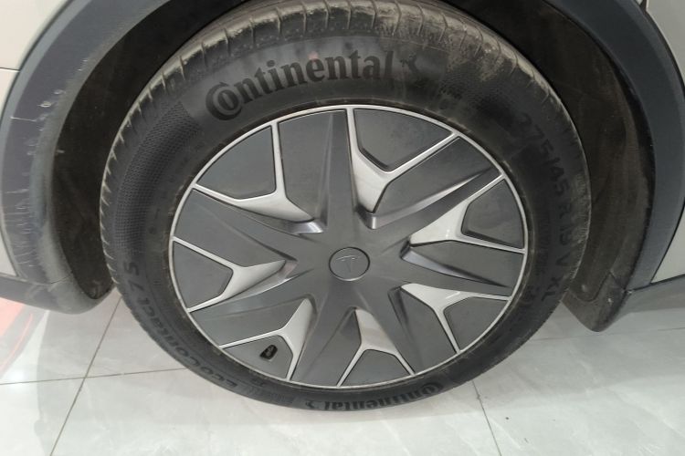 特斯拉 Model Y L 2025 汽车图片 #10