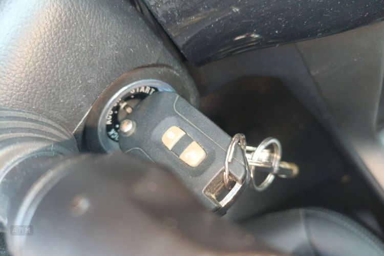 Chevrolet Captiva 2014 car image #10