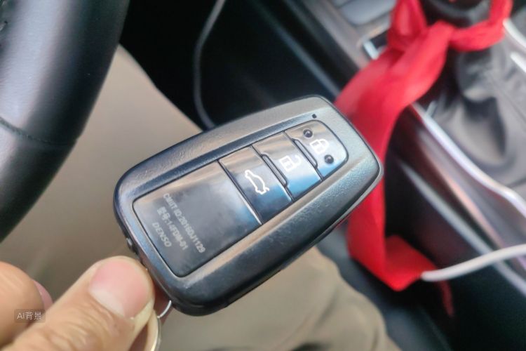 Toyota Camry 2020 immagine di auto #10