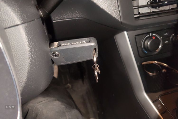 Polo 2023 car image #10