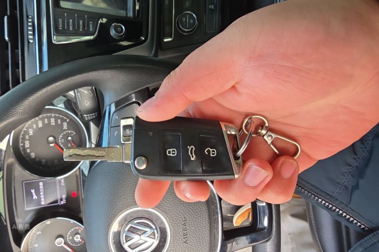 Volkswagen Touran 2018 immagine di auto #10