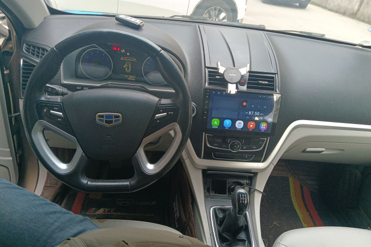 GEELY Emgrand 2015 car image #10