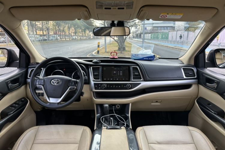 Toyota Highlander 2019 #10 Toyota Highlander 2019 car image #10