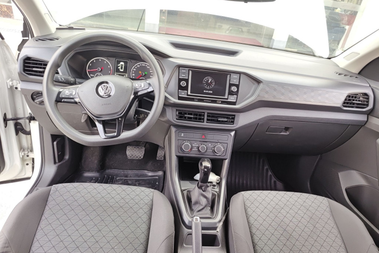 Volkswagen T-Cross 2020 #10 Volkswagen T-Cross 2020 car image #10