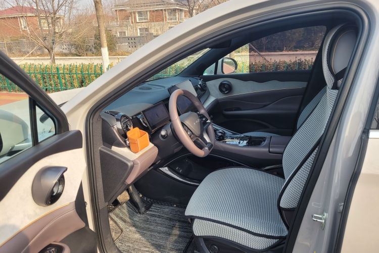 BYD Frigate 07 2024 #10 BYD Frigate 07 2024 car image #10