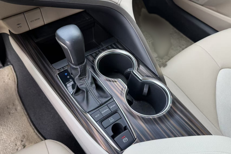 Toyota Camry 2020 #10 Toyota Camry 2020 car image #10