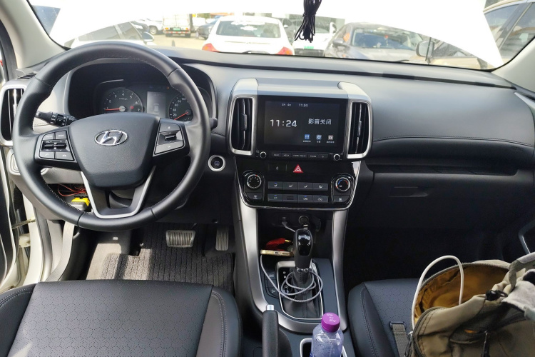 Hyundai ix35 2018 car image #10