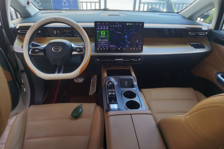 GAC Trumpchi E8 New Energy 2023 car image #10