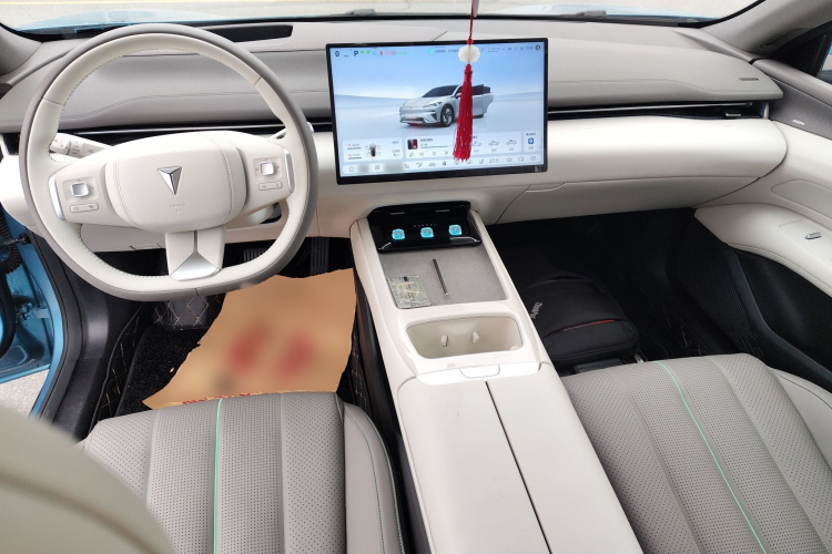 Deepal L07 2025 صورة سيارة #10