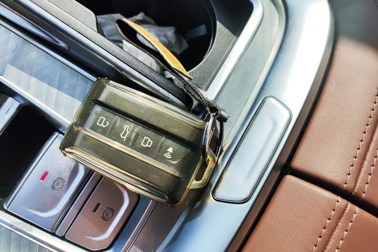 Tank 700 New Energy 2024 #10 Tank 700 New Energy 2024 car image #10