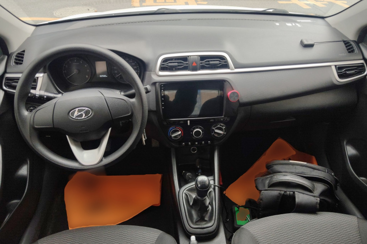 Hyundai Reina 2020 car image #10