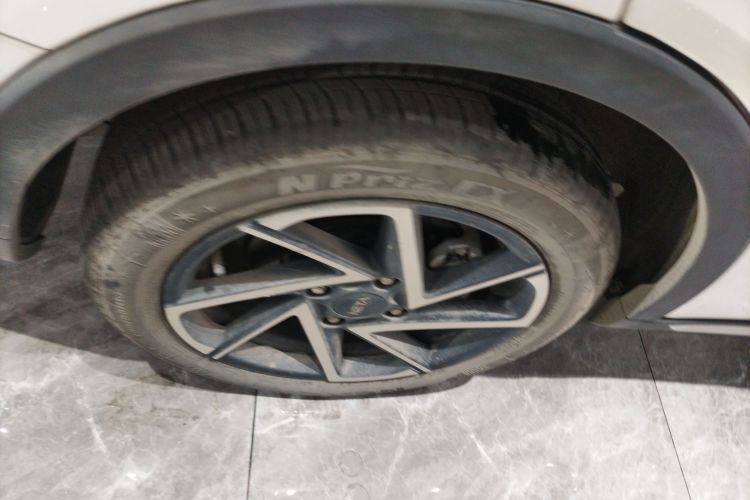 哪吒汽车 哪吒AYA 2023 汽车图片 #10