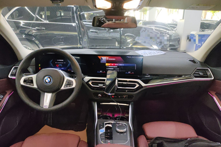 BMW i3 2023 car image #10