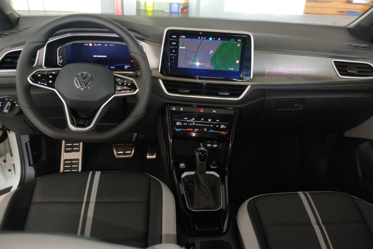 T-Roc 2025 car image #10