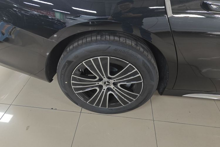 Mercedes-Benz E Class 2026 car image #10