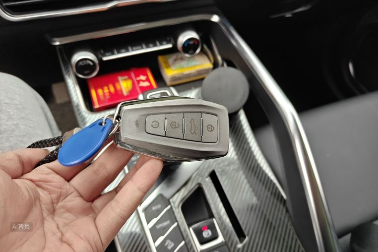 GEELY Coolray 2019 #10 GEELY Coolray 2019 car image #10