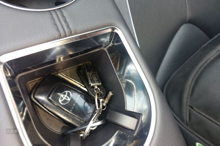 Toyota Avalon 2019 immagine di auto #10