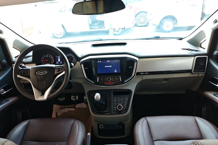 JAC 2019 car image #10