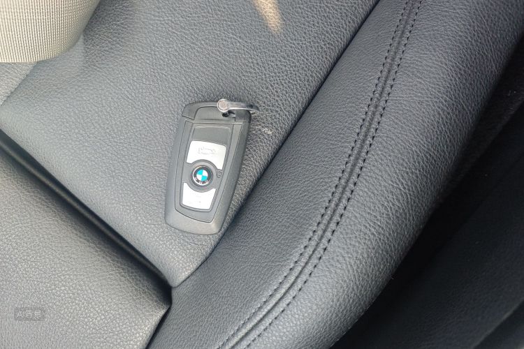 BMW 3 Series GT 2019 car image #10