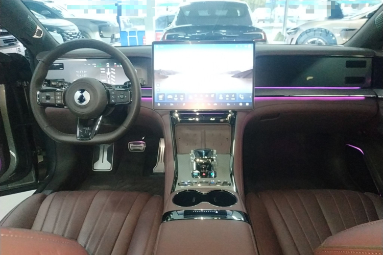 Denza Z9GT 2024 #10 Denza Z9GT 2024 car image #10