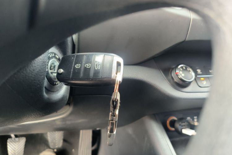 起亚 智跑 2015 汽车图片 #10