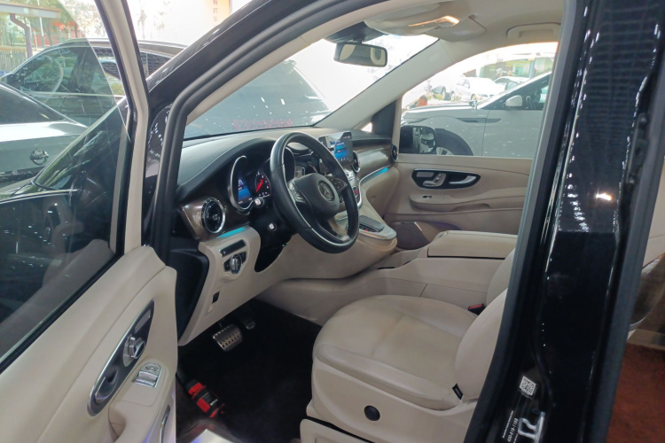 Mercedes-Benz V Class 2022 #10 Mercedes-Benz V Class 2022 car image #10