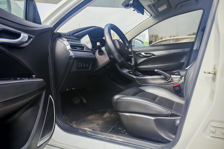 Emgrand 2022 car image #10