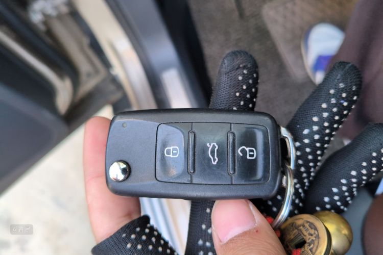 Volkswagen Tiguan 2015 immagine di auto #10